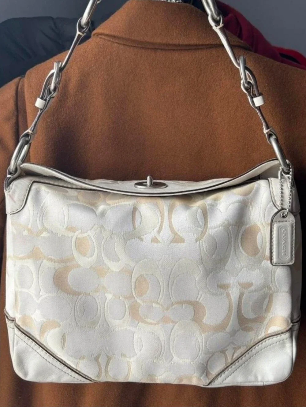 Coach Chelsea Optic Signature Ivory/Beige Shoulder Bag